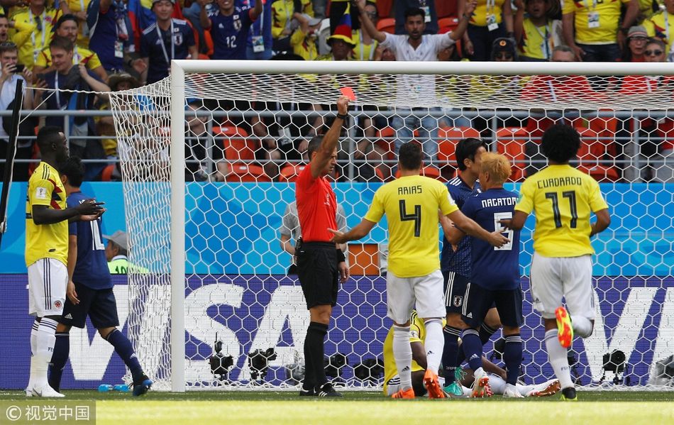 俄罗斯世界杯第33球!哥伦比亚桑切斯被罚红牌
