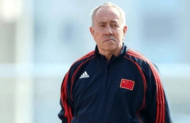 为何日本足球学巴西效果明显,中国足球却始终