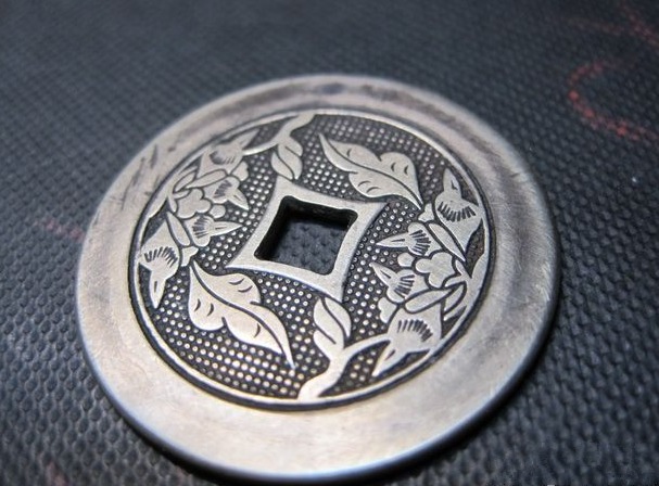 白铜和白银有什么区别? 白铜和白银有什么区别?