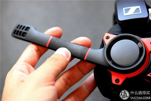 智能硬件 篇四:全新封闭式声学,高端局吃鸡游戏