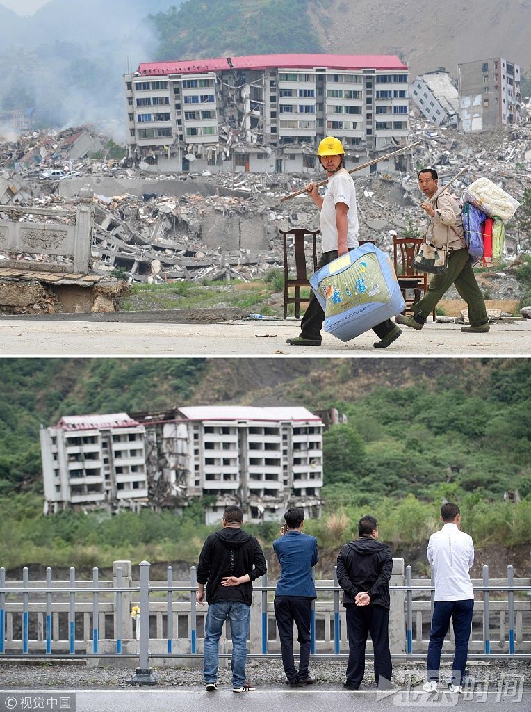 汶川地震十年后的灾区：上图为2008年5月20日，汶川地震后，地震幸存者带着个人财物在街上走。下图为2018年4月24日，人们在街头望向远处。