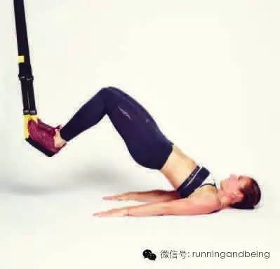 这八组TRX动作帮助女生在跑步中表现更出色