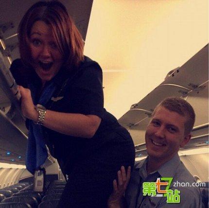 国外空姐已玩疯!被塞进行李架