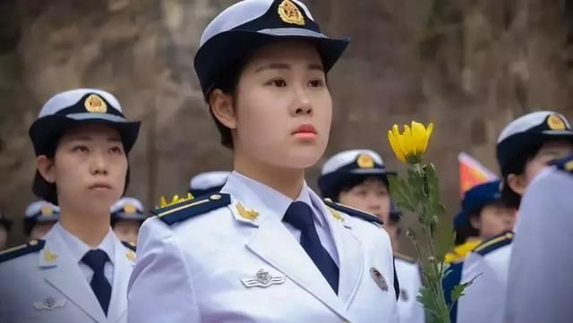 陆军军医大学士官学校组织清明纪念活动