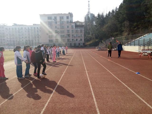 竹溪县实验中学足球队开展集训备战十堰市足球