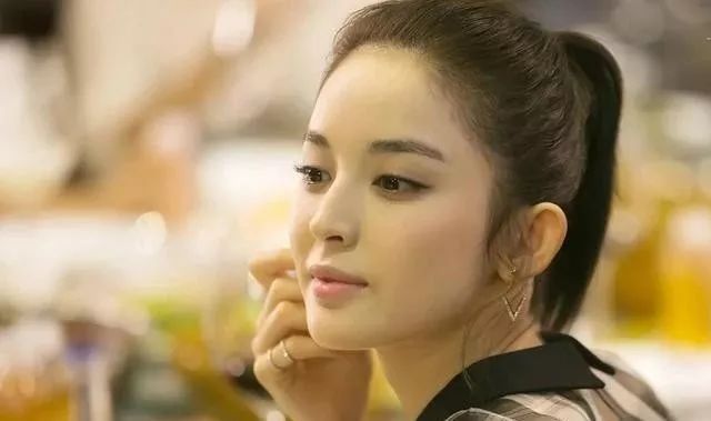 佟丽娅年收入,迪丽热巴年收入,古力娜扎年收入