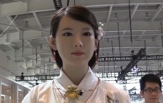 中国造最美人形机器人,突破日本机器人技术,与