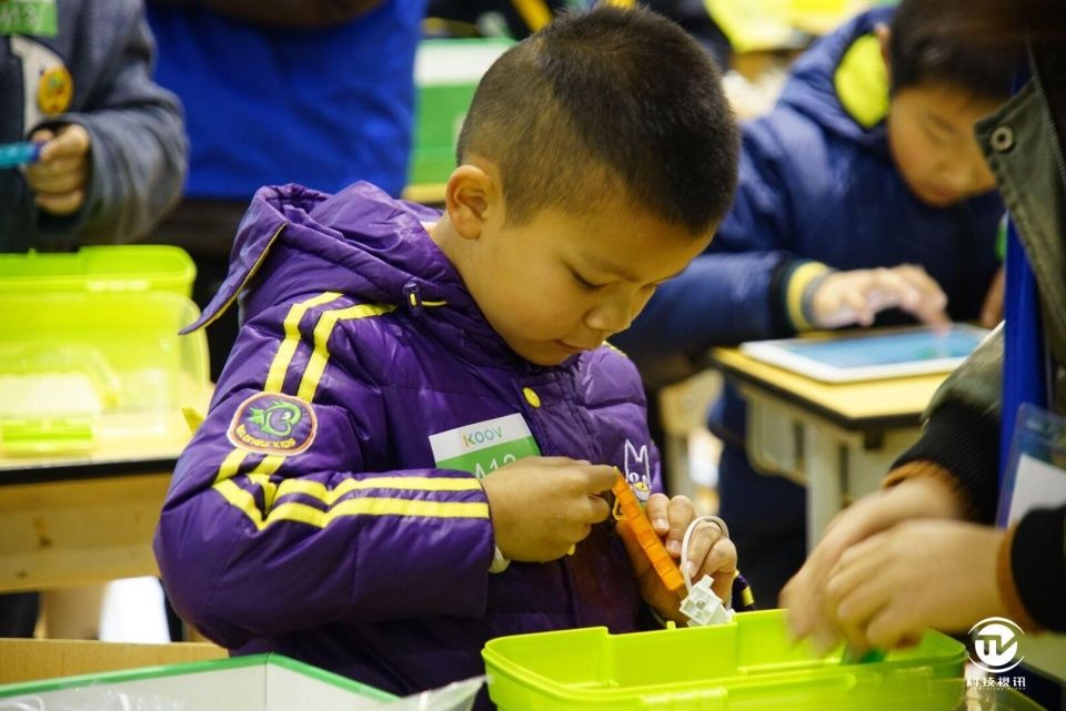 智能编程,用创意拼搭梦想