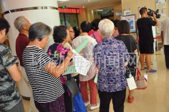 唐山冀东眼科医院第三次发起免费白内障复明工