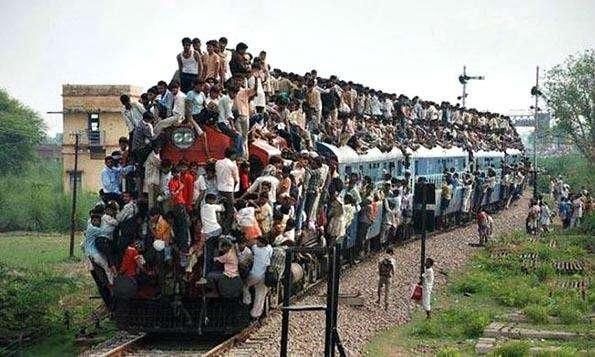 印度面积不到中国一半,人口却有12亿,为何还不