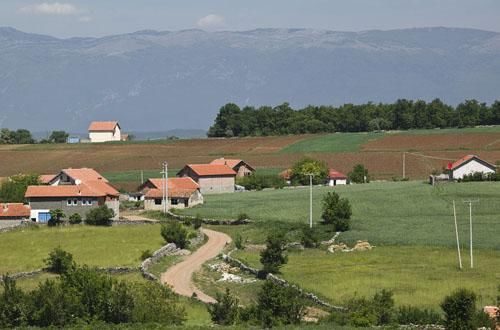 欧洲最穷国家之一,一夫多妻制盛行,人均GDP却