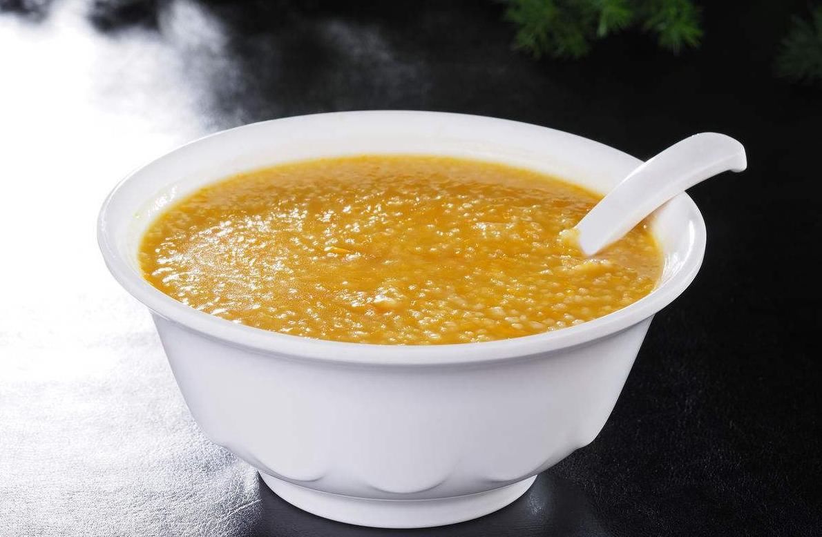 煮小米粥如何加水?其实大有学问,这样煮小米粥