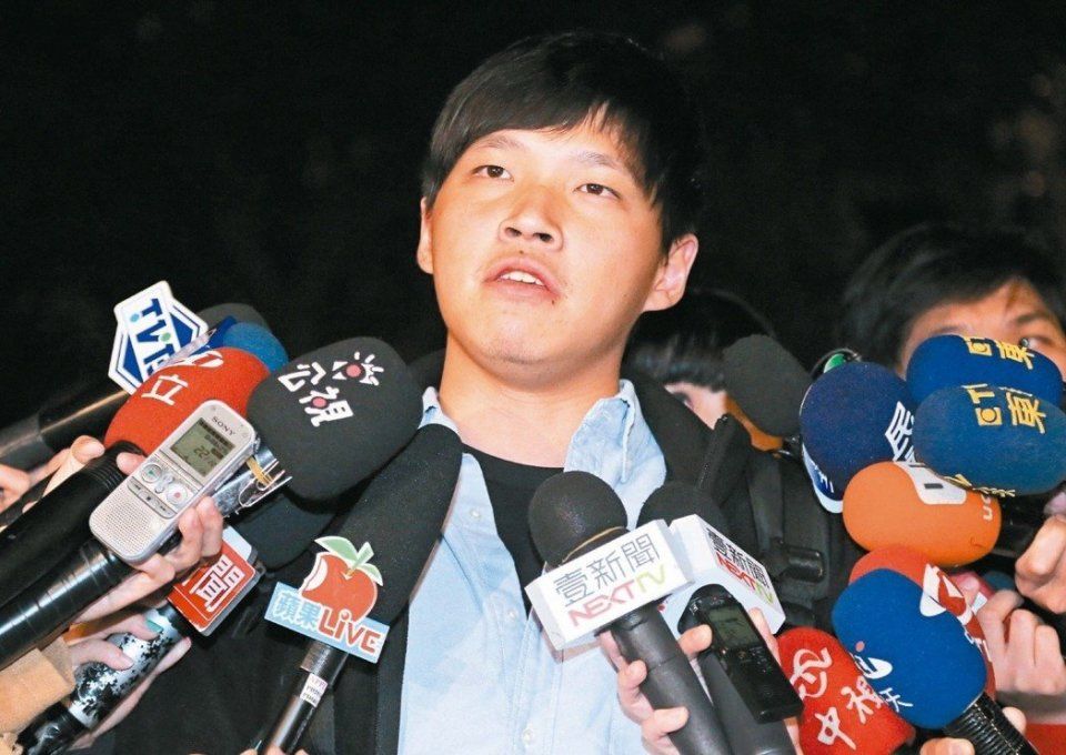 张花冠控陈明文性骚扰.(图片取自台媒) 不过,这场政治风暴还没落幕.