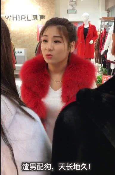 快手网红牌牌琦婚礼派出飞机,被吐槽农村暴发