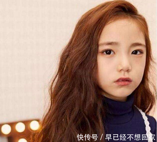 她6岁开始化妆, 导致骨骼停止生长, 身高停留在