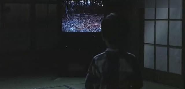 午夜下班一个人回家,有人喊你名字的时候,最好