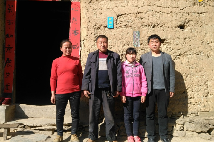 结子九年一贯制学校2018年春开展教育扶贫大