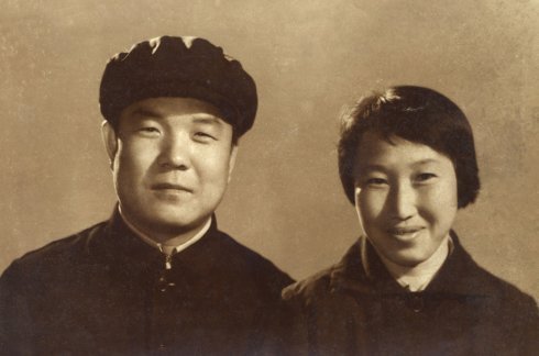 张俊以 仰望天堂怀念老爸 写祭诗《父亲》