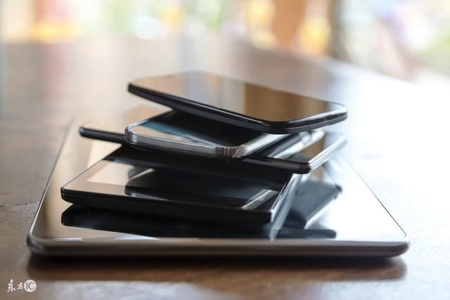 2017手机销量榜分析,三星华为小米旗舰机型均