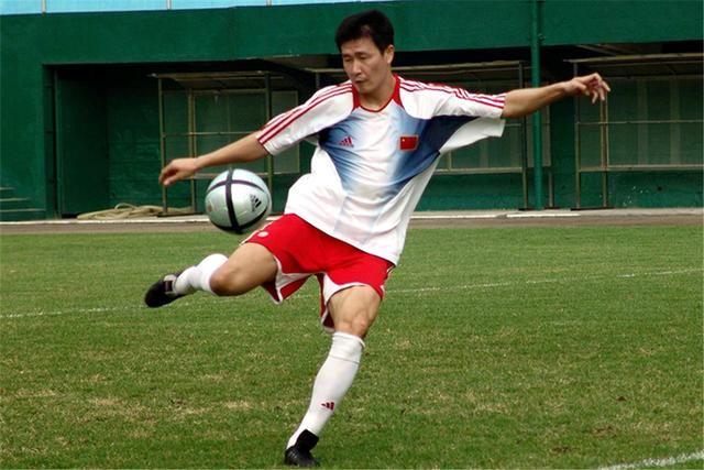 郝海东又发声:我小时候,场上位置靠脚踢出来的