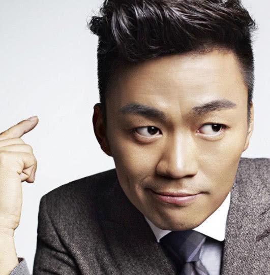 王宝强的律师三条简单微博回应马蓉,网友:不愧是文化人