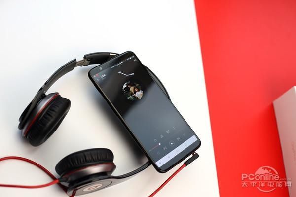 除了全面屏还有高颜值 6G RAM起旗舰手机推荐