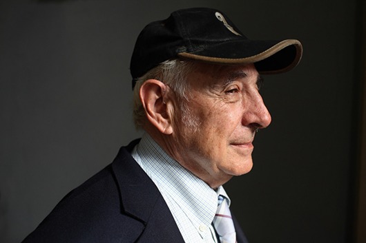 美84岁教授性侵华裔女生:来我床上见识帝国主义 美84岁教授性侵华裔女生:来我床上见识帝国主义