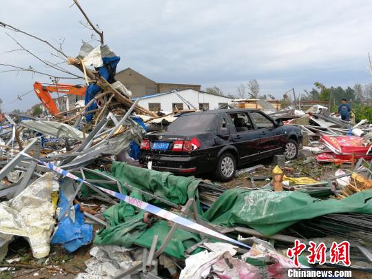 狂风暴雨突袭徐州已致7人遇难 居民讲述惊魂两