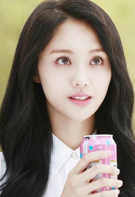 郑爽参加综艺节目,发胖的她颜值下降不敢直视