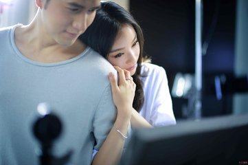 婆家买房买车给三十万彩礼,吃饭时婆婆一席话