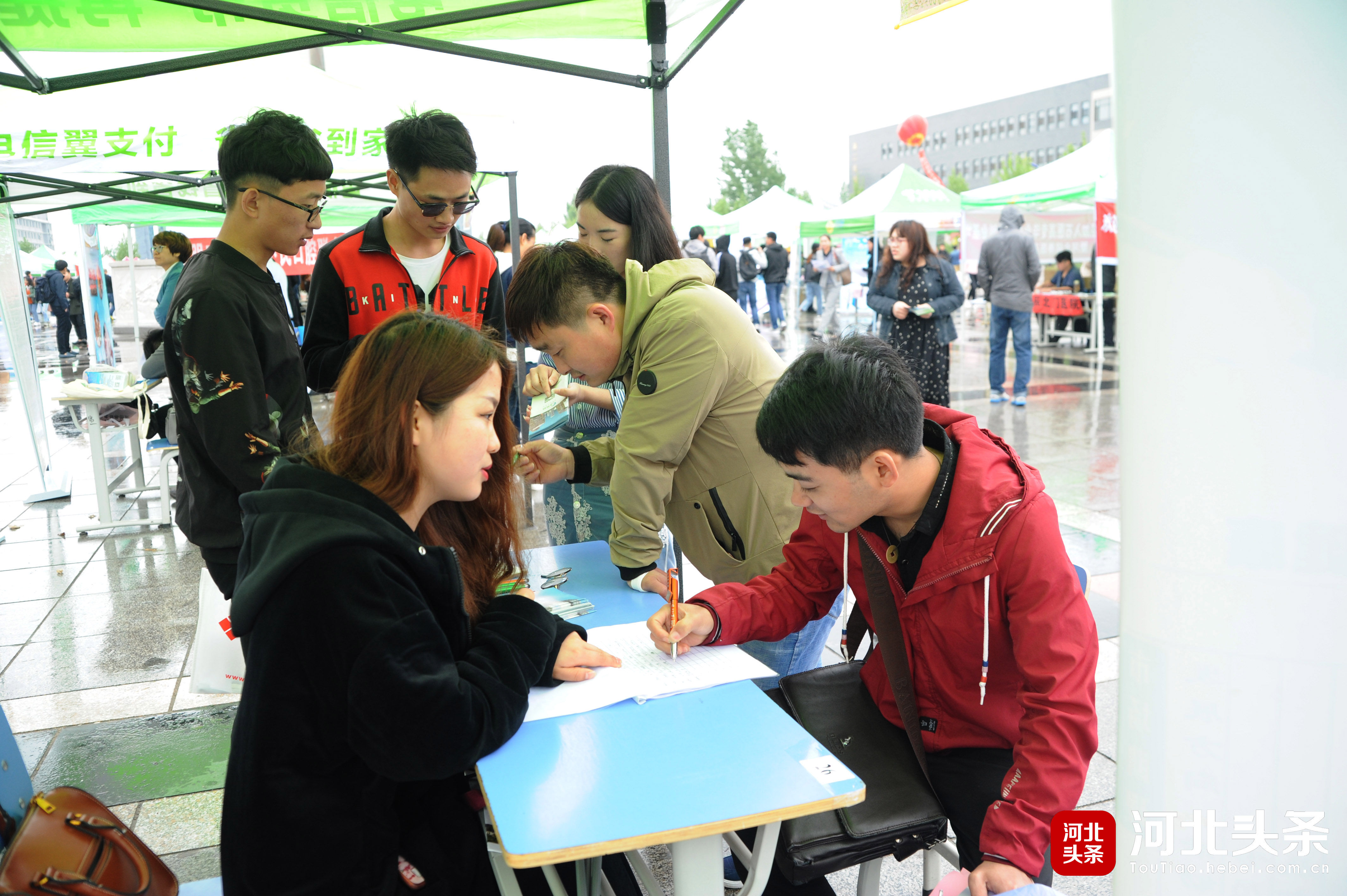 石家庄医学高等专科学校举行2018年毕业生双