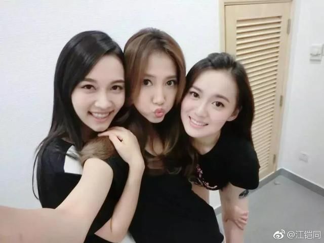 陈翔也忘记了,自己和毛晓彤已经走到了见双方的父母的地步,就差结婚.