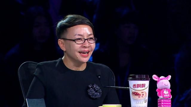 宋丹丹英语秒杀黄磊何炅,连刘宪华都听不懂