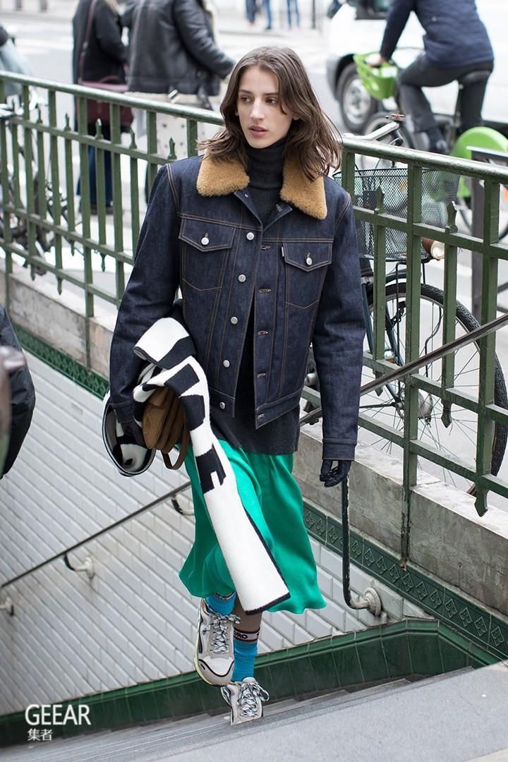 巴黎街头的时髦日常:给你 2018 秋冬穿搭的时尚