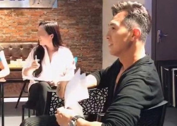 粉丝曝与男星发生关系怀孕 黄子恒：有做保护措施