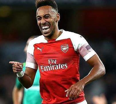 盘点世界足坛历史上诞生于足球弱国的十大超级