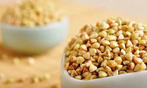 家有糖尿病的还在四处求药打针?这8种食物是