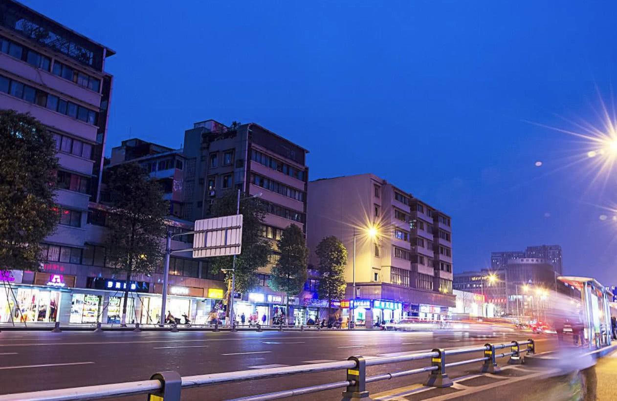 中国西部最大城市,人口1600万排第四超天津,未