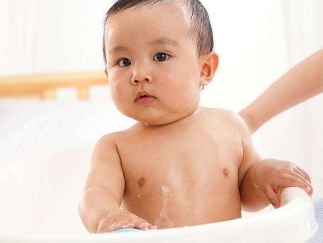 怀男宝女宝准妈妈肚子的特点,一起来看看吧,建