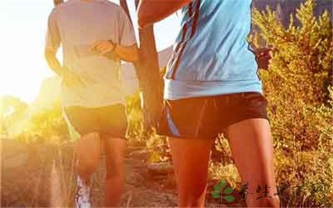 右脚后跟疼是怎么回事