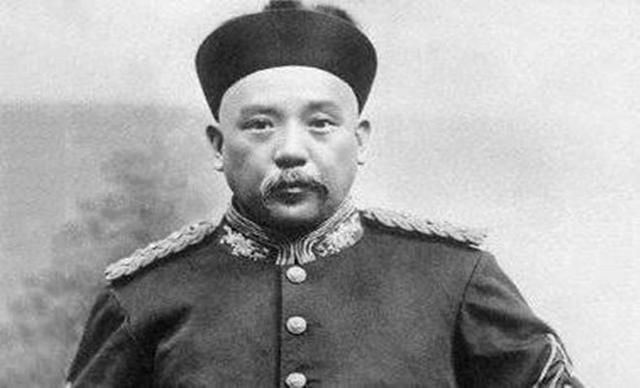 袁世凯出兵朝鲜,朝鲜王妃暗恋袁世凯,对他说:把