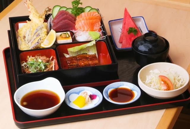 中国美食在世界上排名57,日本料理却是第一?