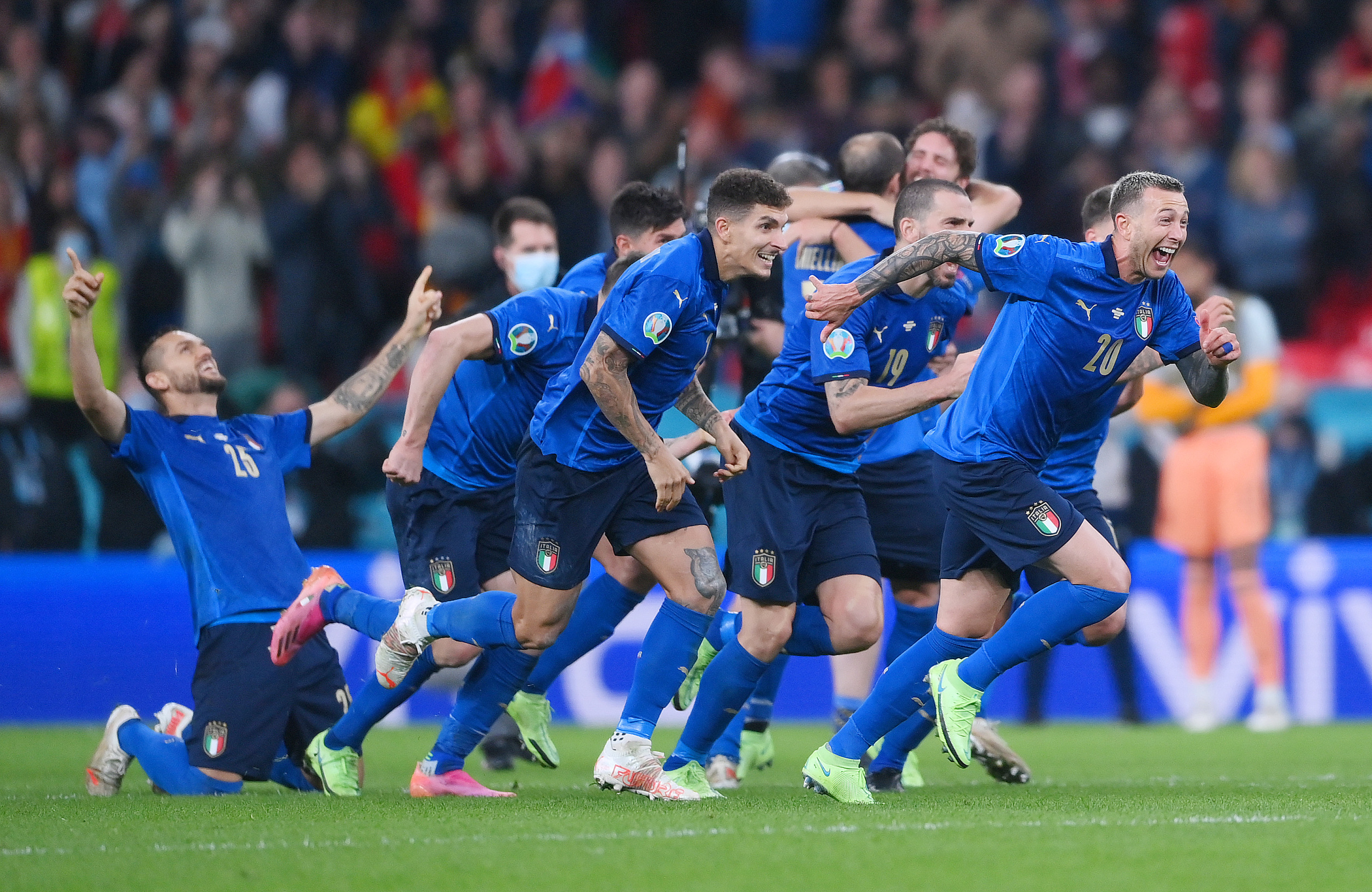 西班牙队点球大战不敌意大利队 无缘欧洲杯决赛