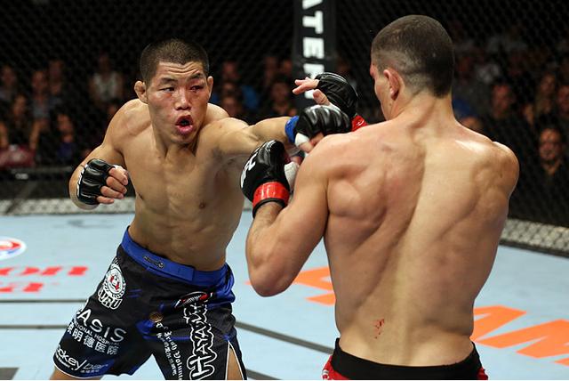 中国格斗冠军,在擂台上被称为"吸血魔"的人物到底是谁?