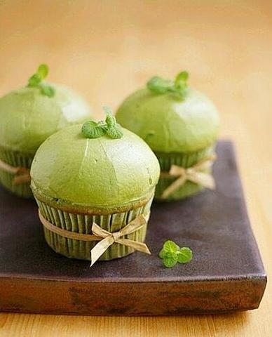 当这些抹茶点心摆在面前