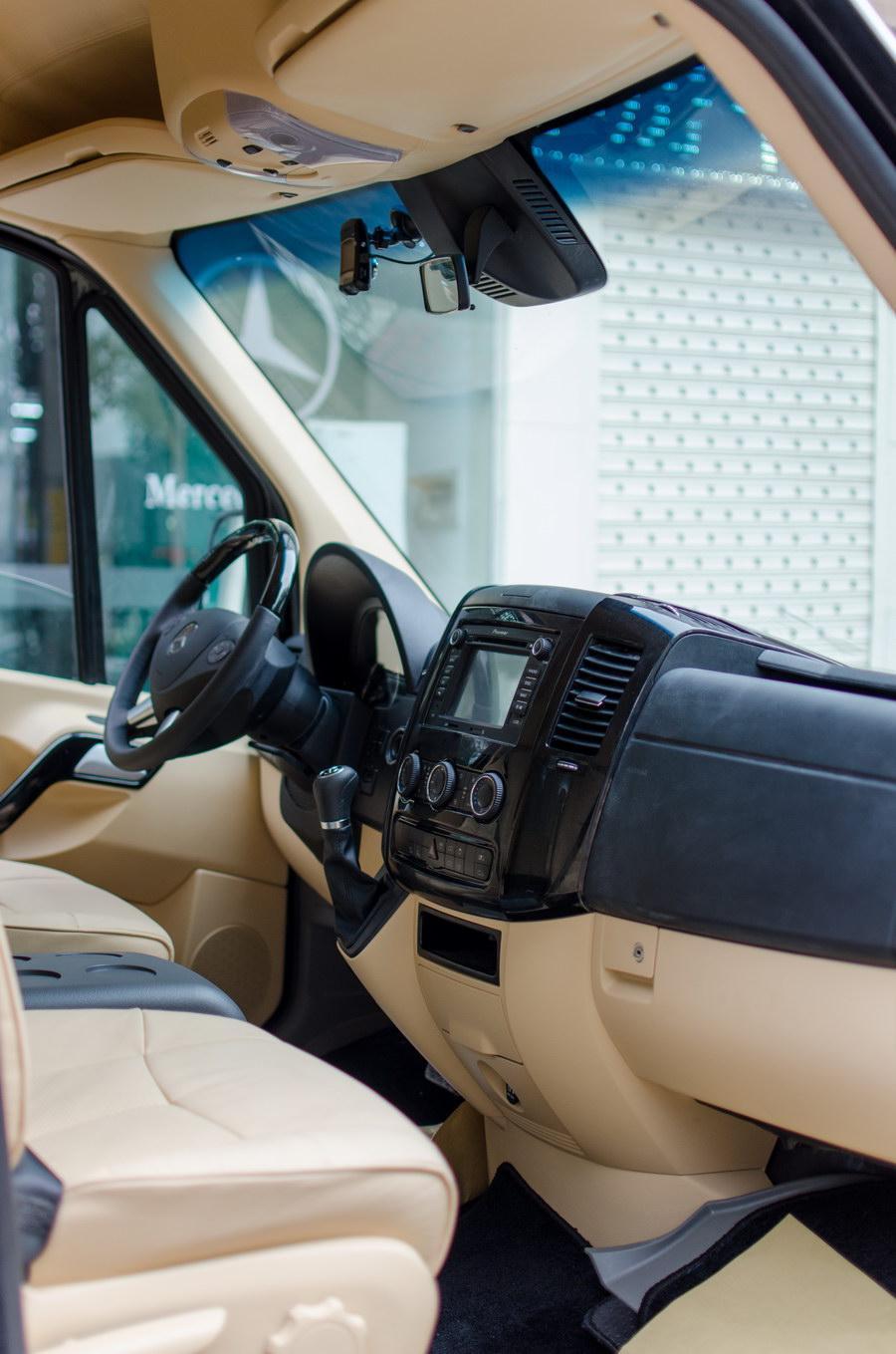 t01cfd045e203a609c9.jpg?size=900x1359