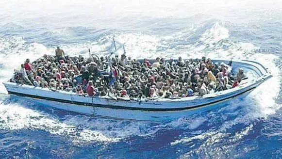 法国总统公开宣称:将对拒绝接受难民的欧盟国