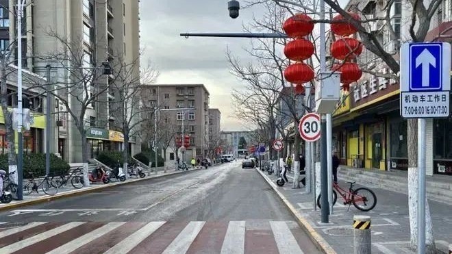 接送孩子不好走?北京交警这样解决.......