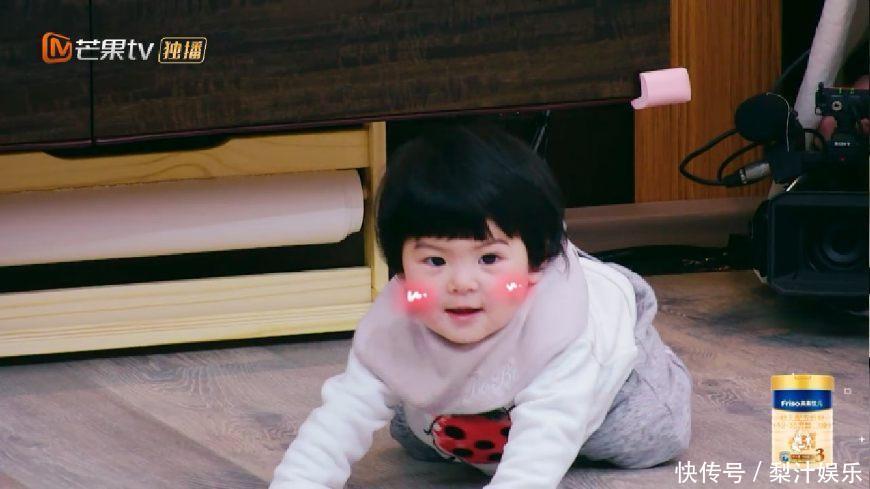 贾静雯太偏心!波妞做了一个危险动作,她只顾陪