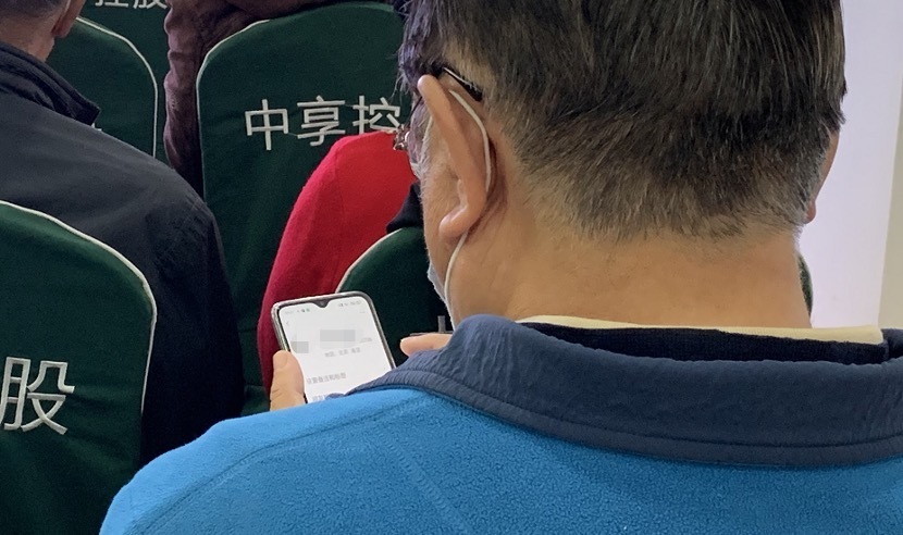 “智慧助老”普及智能电子设备使用知识（如何手机付款、出示健康码、乘车码乘车等指导）